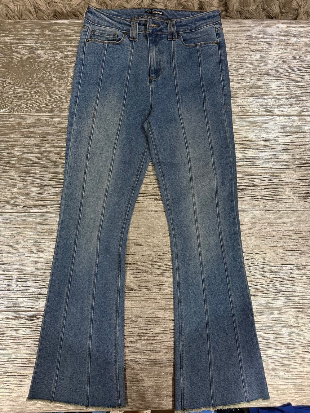 Fashion Nova Flare Jeans women’s size 11.  New